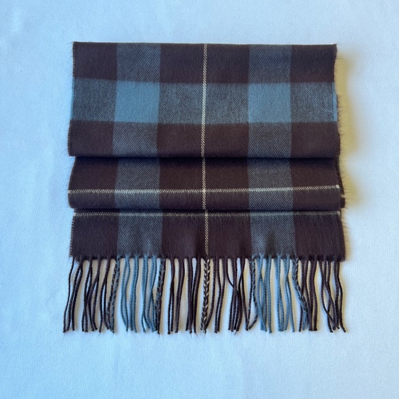 100% Cashmere Plaid Fringe Made in England Scarf - Picture 2 of 4